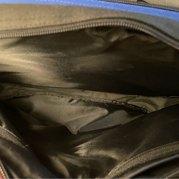 Blue and Black Laptop Carrying Bag - Picture 7 of 10